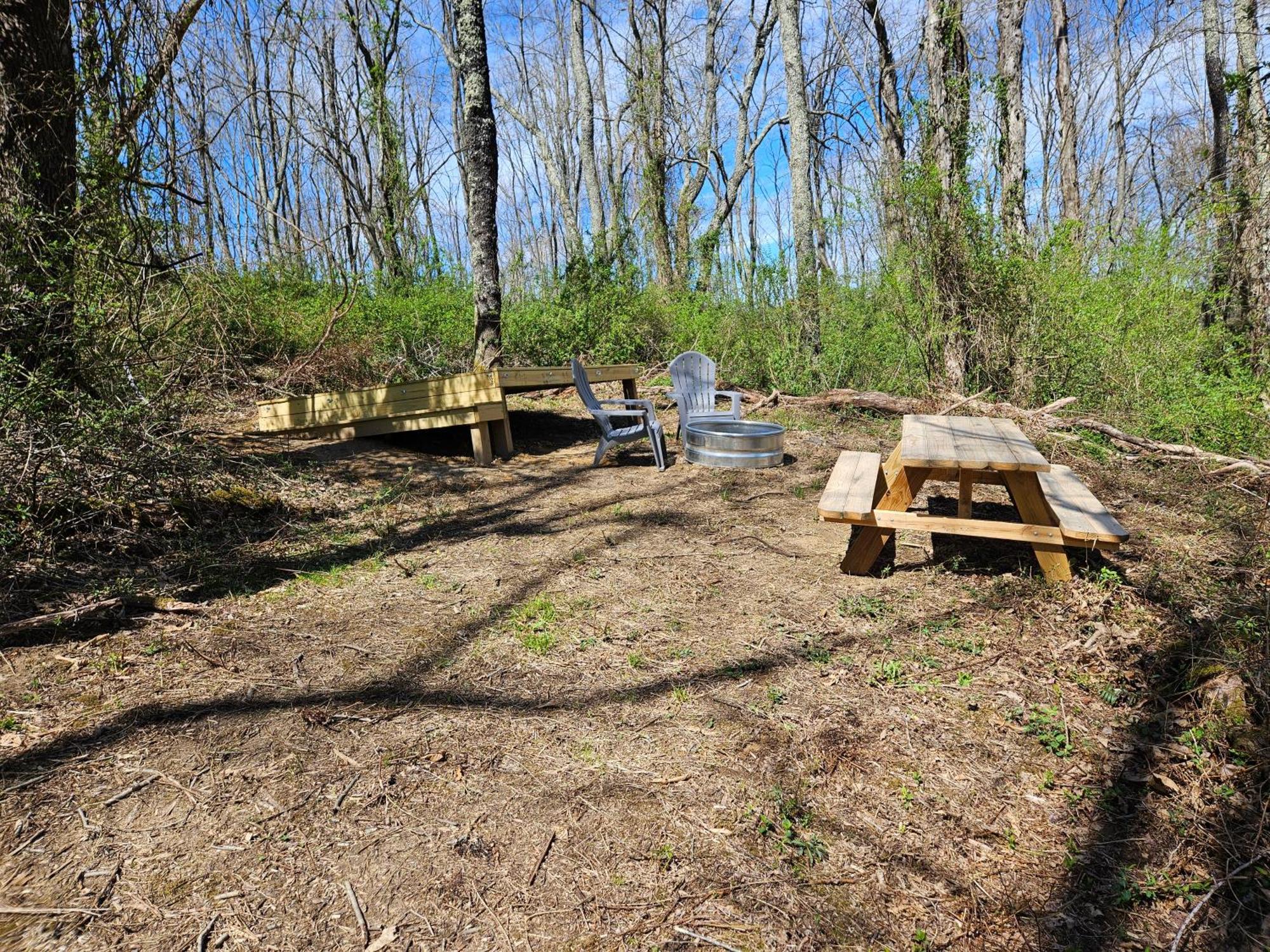 Cardinal Cove Campsite At Hocking Vacations - Tent Not Included Logan Dış mekan fotoğraf