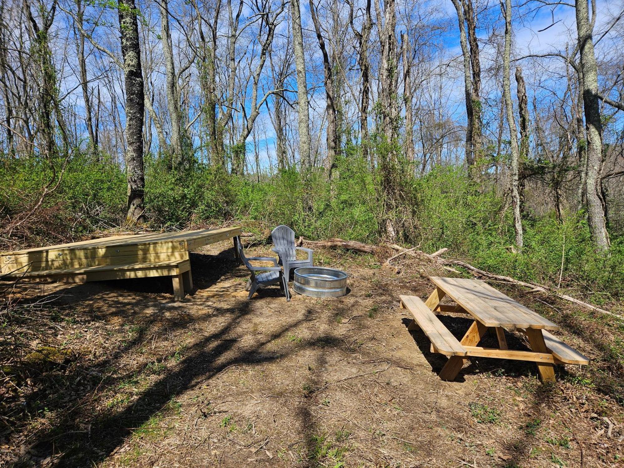 Cardinal Cove Campsite At Hocking Vacations - Tent Not Included Logan Dış mekan fotoğraf