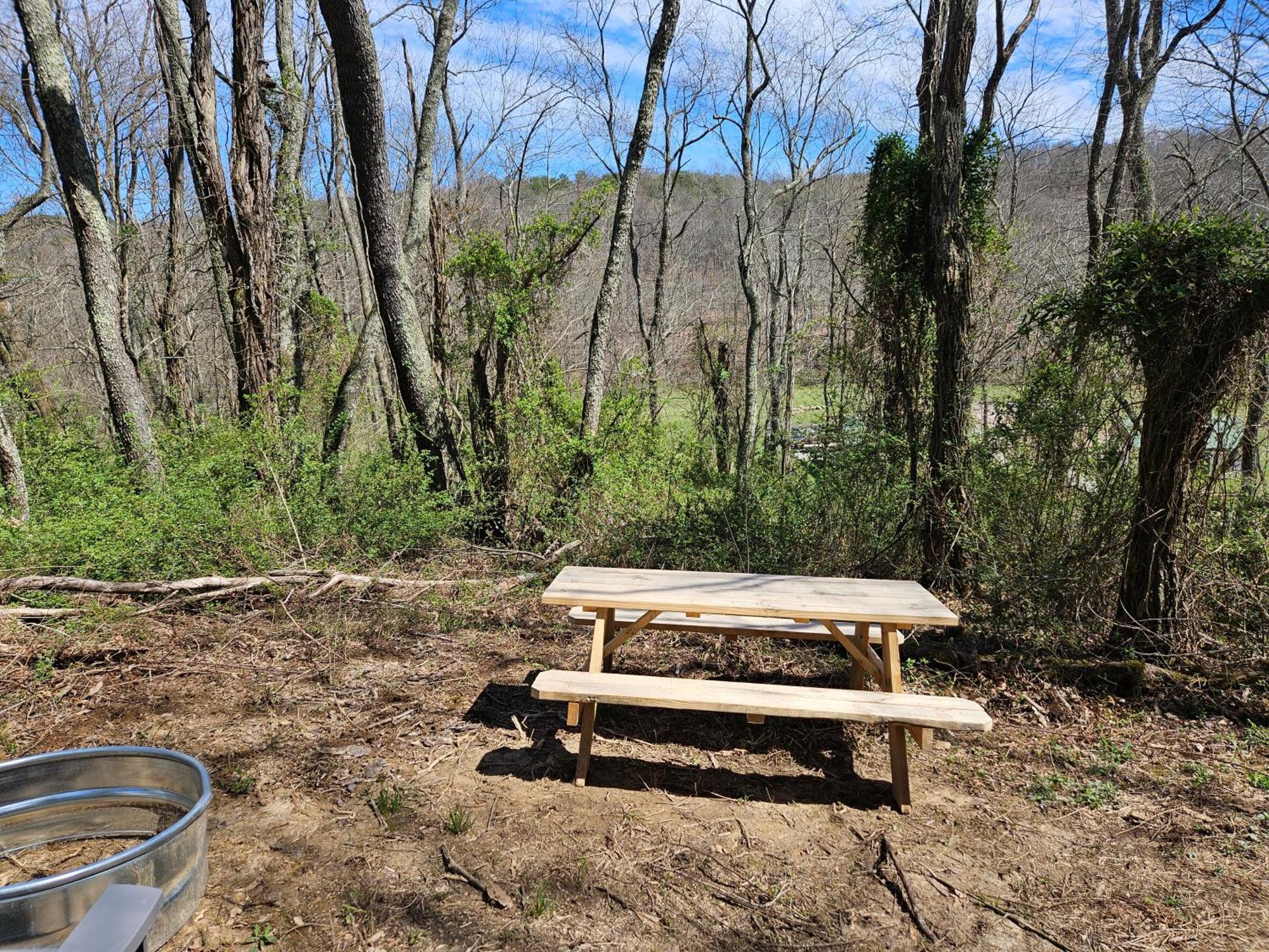 Cardinal Cove Campsite At Hocking Vacations - Tent Not Included Logan Dış mekan fotoğraf